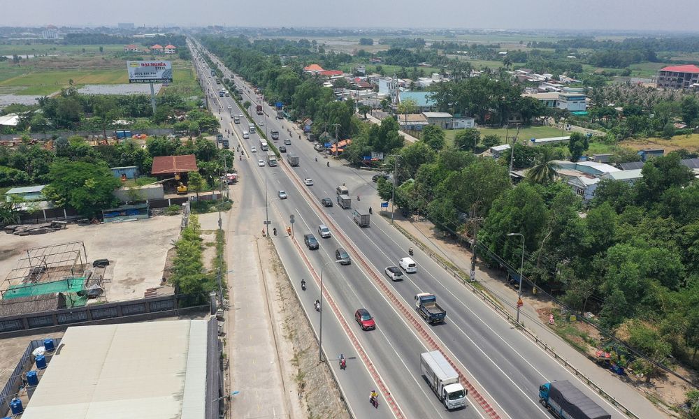 Có nên đầu tư Vinhomes Hóc Môn thời điểm này? Phân tích lợi thế và rủi ro 3 Có nên đầu tư Vinhomes Hóc Môn thời điểm này? Phân tích lợi thế và rủi ro